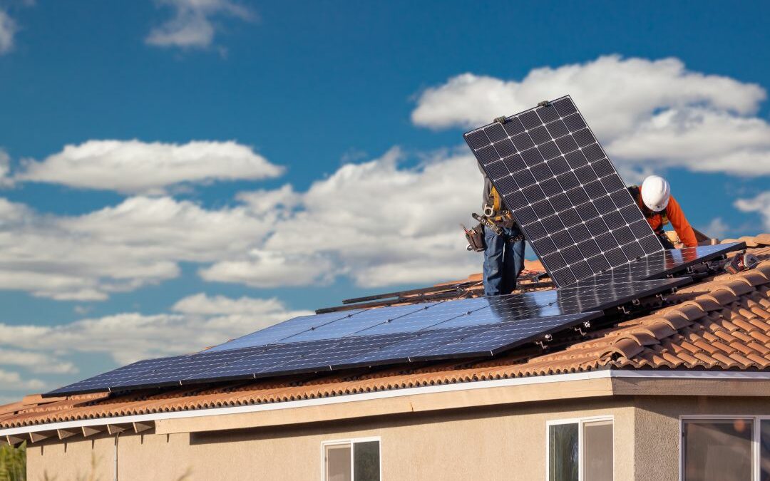 I benefici dei pannelli fotovoltaici per le abitazioni: risparmio e sostenibilita